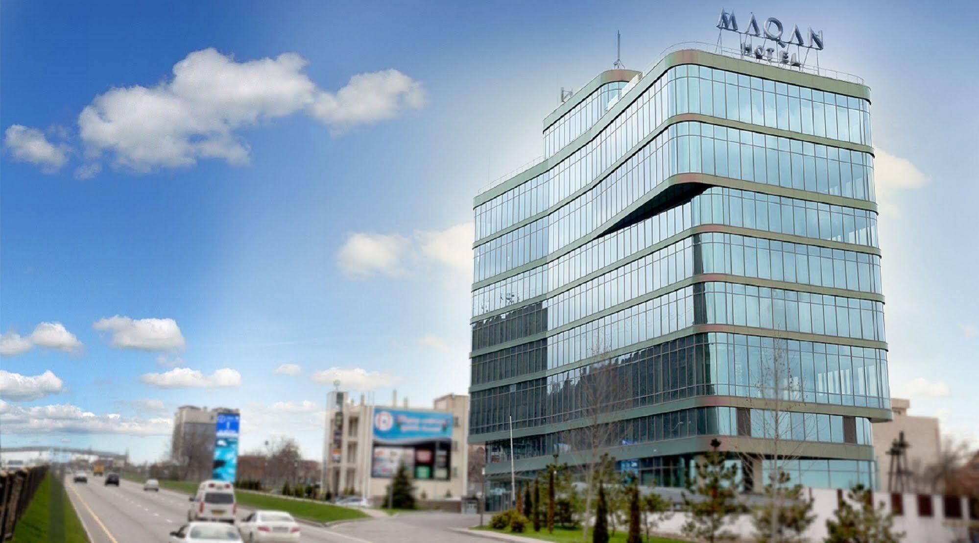 Maqan Hotel Алматы Экстерьер фото